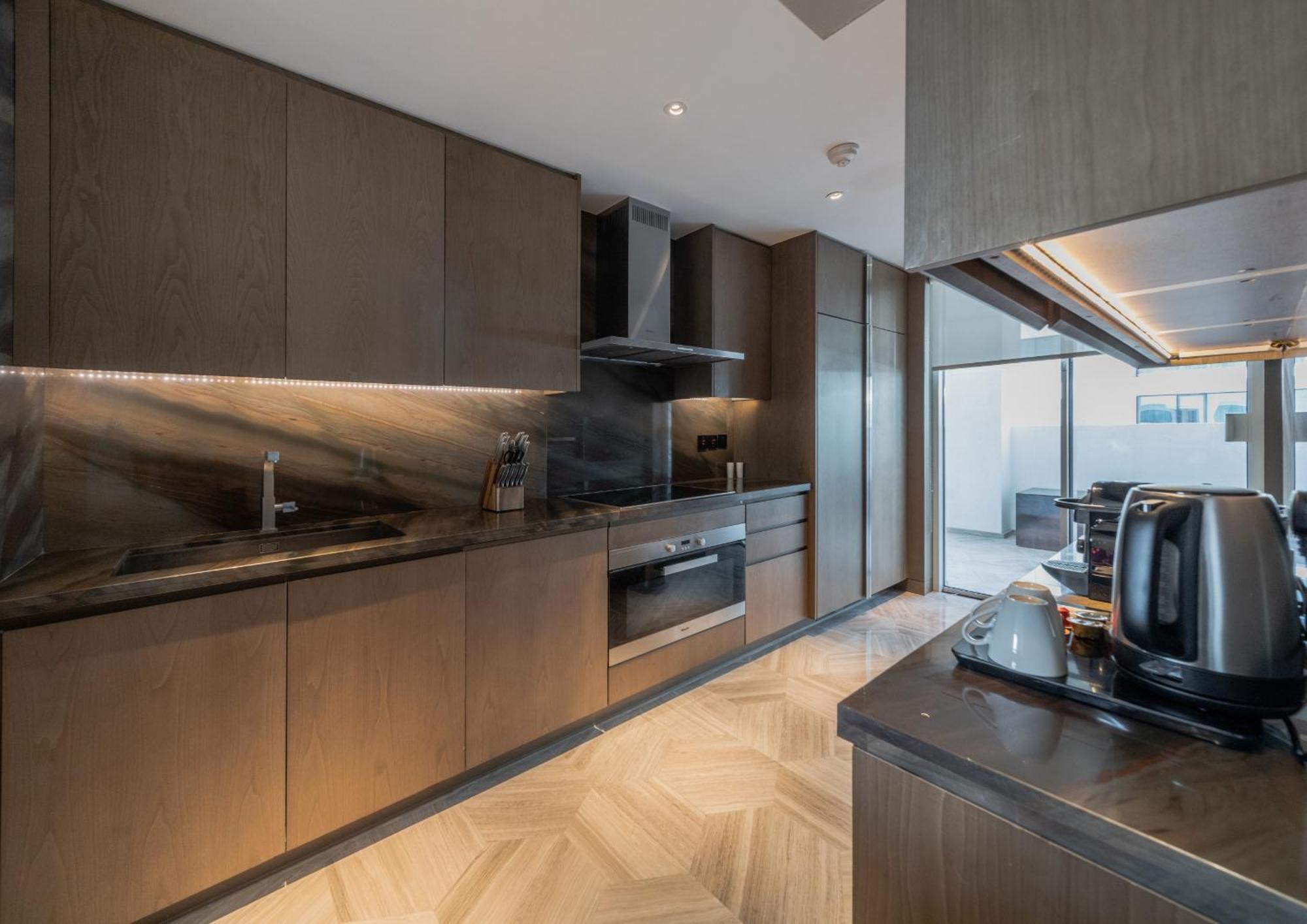 Eden'S Homes & Villas - Five Palm Residences Penthouses Dubai Exteriör bild